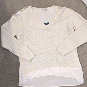 Cream V-Neck Sweater with Lace Sleeves
